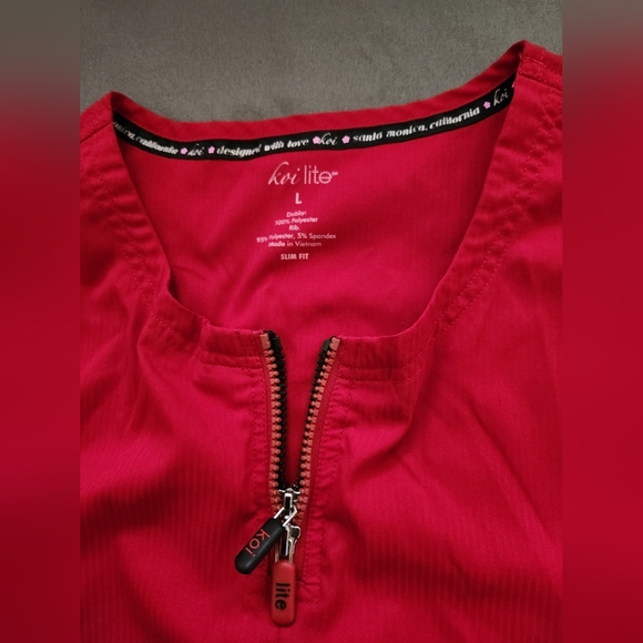 Scrub top - Picture 4 of 7